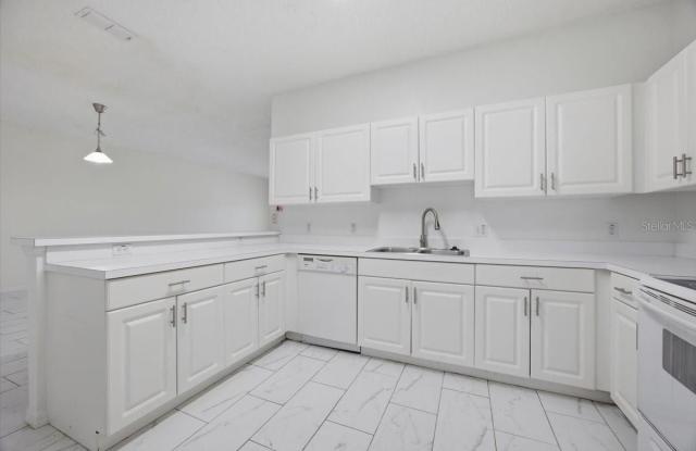 3166 SUN LAKE Court Gallery 2