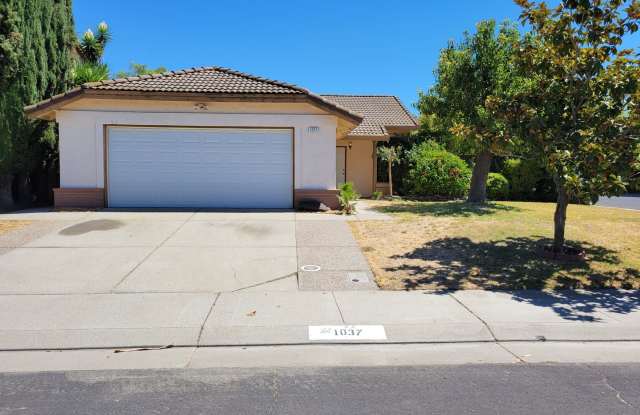 Back On The Rental Market Updated Cozy 4 Bedroom Single Story Home!!! - 1037 Klemeyer Circle, Stockton, CA 95206