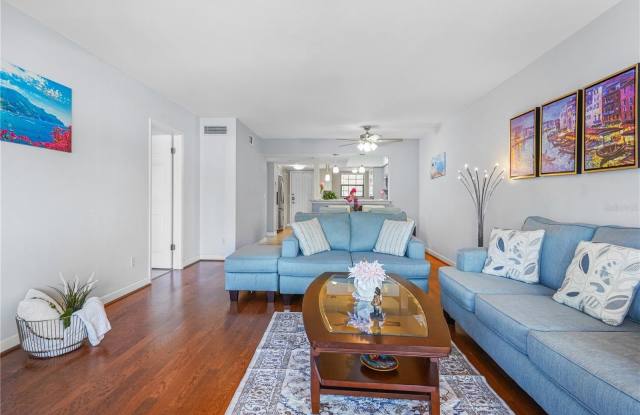 1750 BELLEAIR FOREST Drive Gallery 3