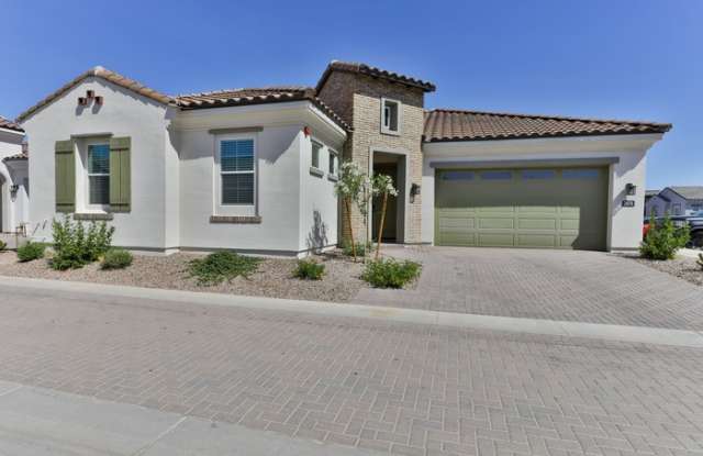 2476 East Lark Street photos photos