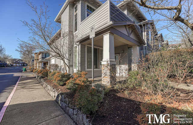 Cute Condo w/ 2 Beds 2 Baths and Patio in Beaverton! photos photos