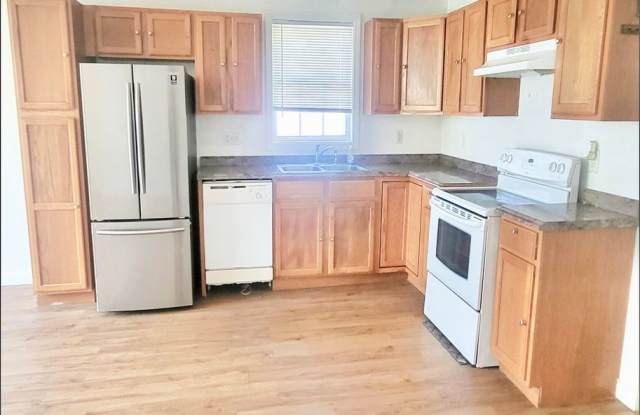 **Providence/Smith Hill - Three Bed/1.5 Bath - $2,195** Gallery 4