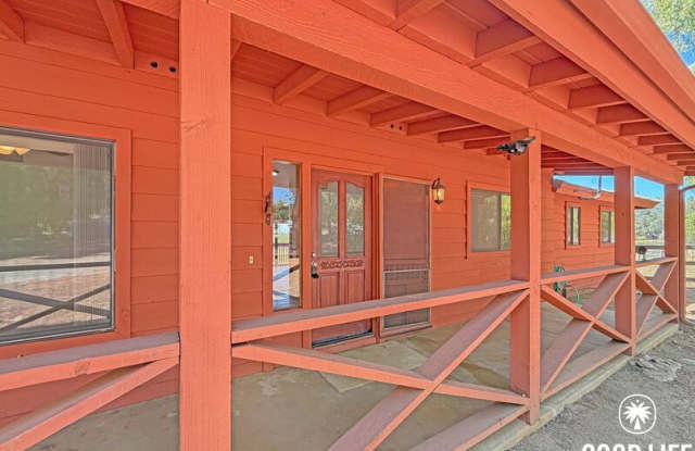 19286 Paradise Mountain Rd Gallery 2