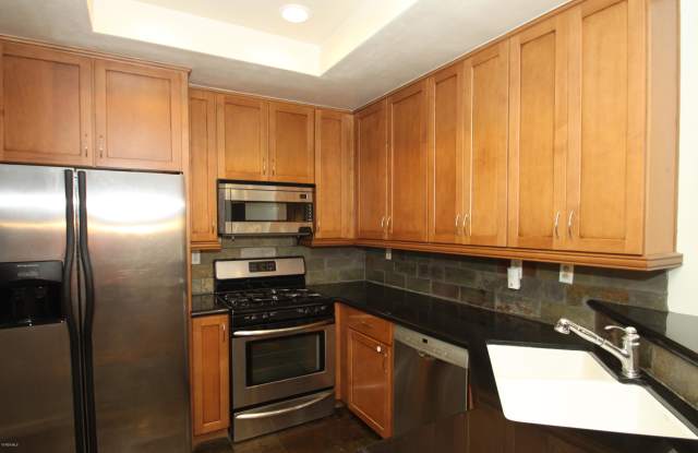 4261 Las Virgenes Road Gallery 4