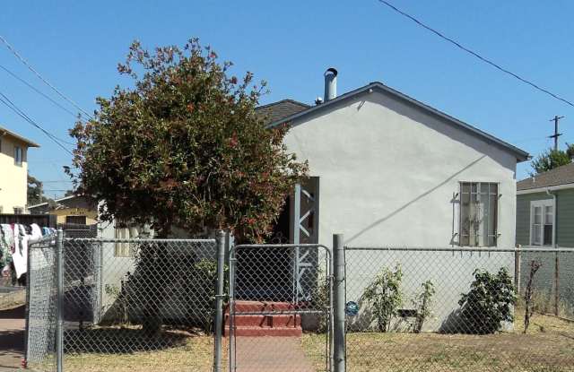 Coming Soon! Two Bedroom House with Hardwood Flooring Gallery 1