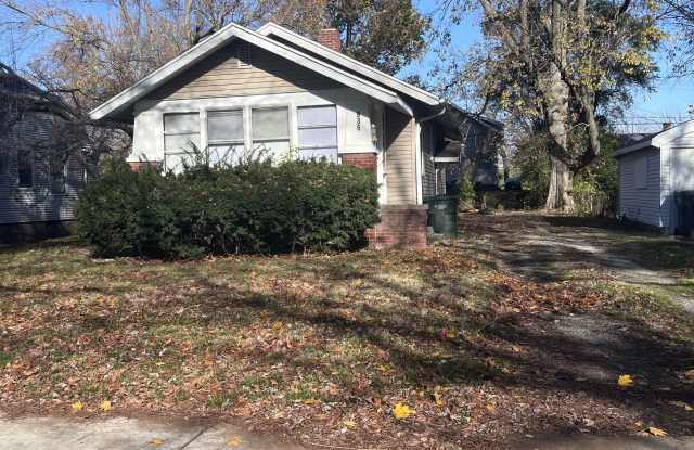 936 E Moore St photos photos