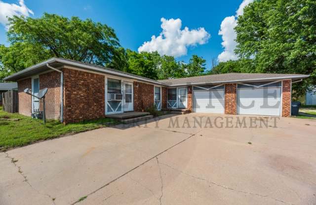 1318 Peach Ave photos photos