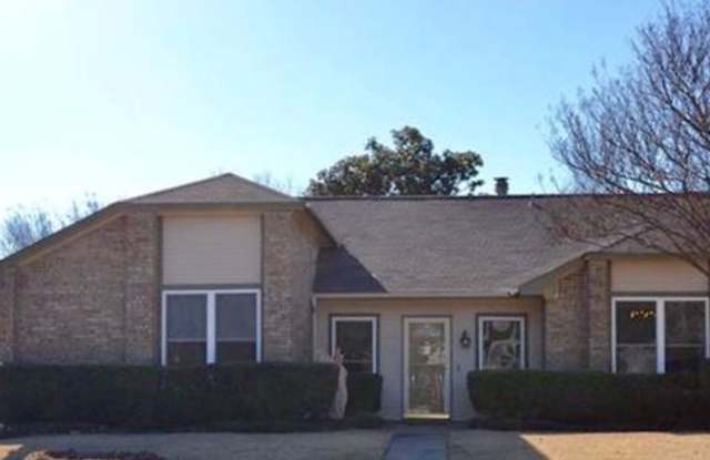 2726 Phillips Dr. - 2726 Phillips Drive, Garland, TX 75044