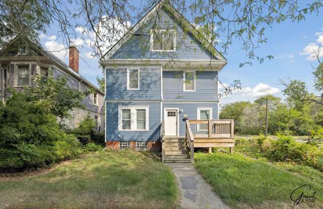 5 Bedroom, 2 bath home photos photos