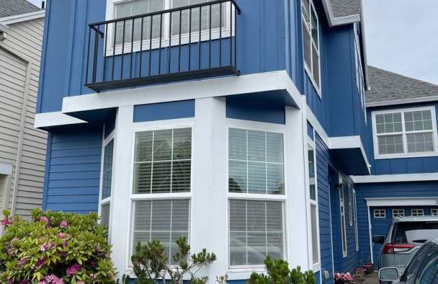 AVAILABLE NOW! 3BD/2.5BA House in FANTASTIC HOA Community! Absolutely Stunning Custom Home! photos photos