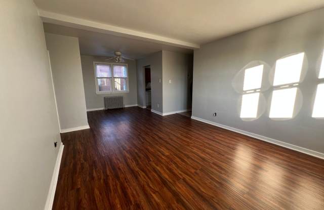(SCH) - Southcrest Heights Apartments Gallery 4