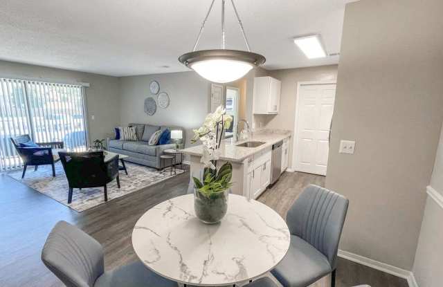 1 Park Central Apartments Gallery 3