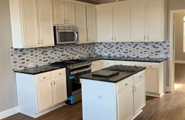 4408 Lakeside Drive Gallery 4