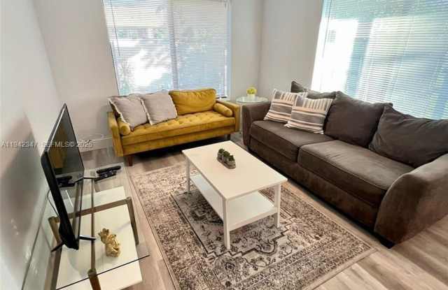 1016 NE 17th Ave photos photos