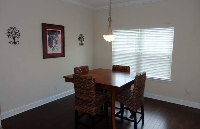 397 Waverly Ln. Gallery 4