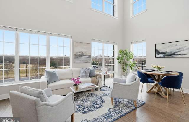 502 DIAMONDBACK Drive photos photos