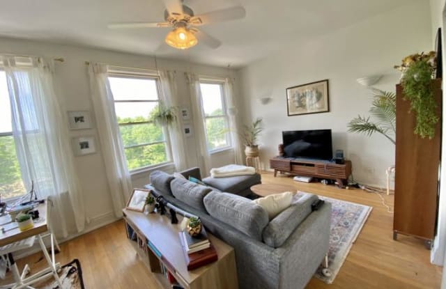 2211 Montrose - 2211 W Montrose Ave, Chicago, IL 60618