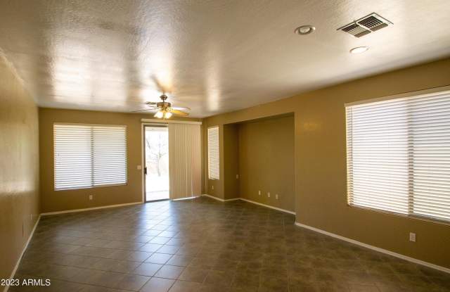 3381 W THOREAU Lane Gallery 3