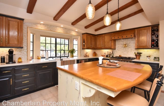 226 Alta Mesa Dr. - 226 Alta Mesa Drive, Vista, CA 92084
