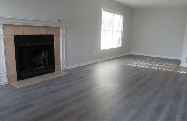 4023 Dream Oak Pl Apt 104 Gallery 2