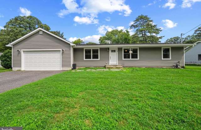 14 WOODLAND DRIVE photos photos