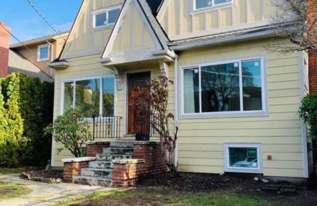 7510 14th Ave NE - 7510 14th Avenue Northeast, Seattle, WA 98115