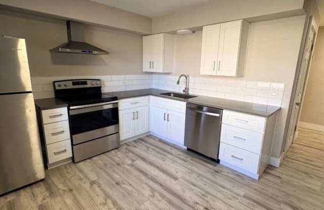 1608 E Mission Ave photos photos