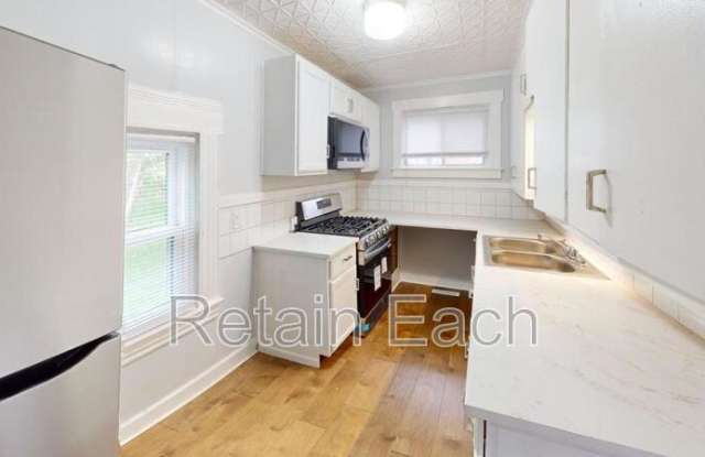 128 Huron St photos photos