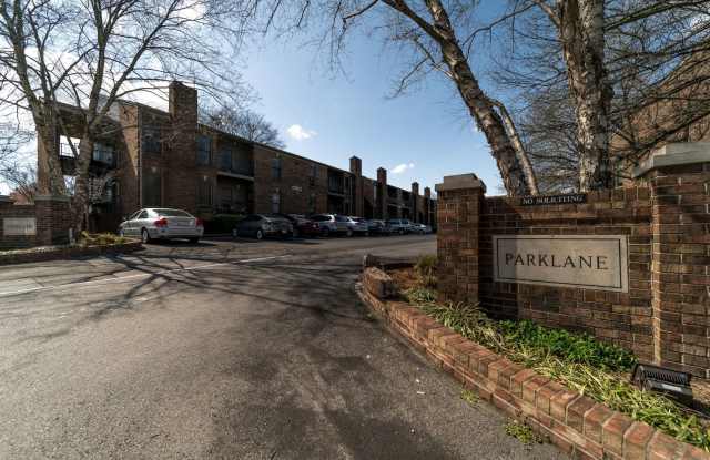 Awesome 2-bedroom, 2-bath condo in highly desirable Sylvan Park! photos photos