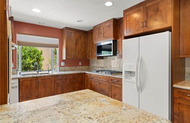 5081 Howard Avenue photos photos