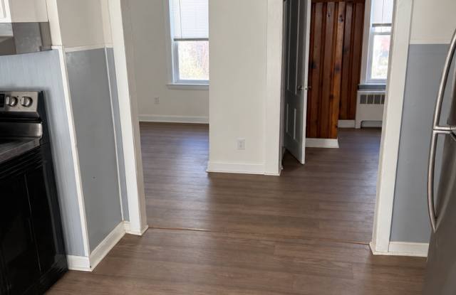 3 Bed/1 Bath in Downtown Warren Gallery 3