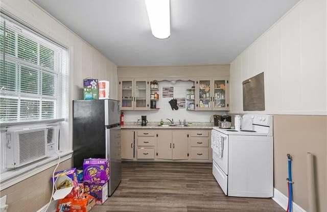 530 1/2 AVENUE D Gallery 4