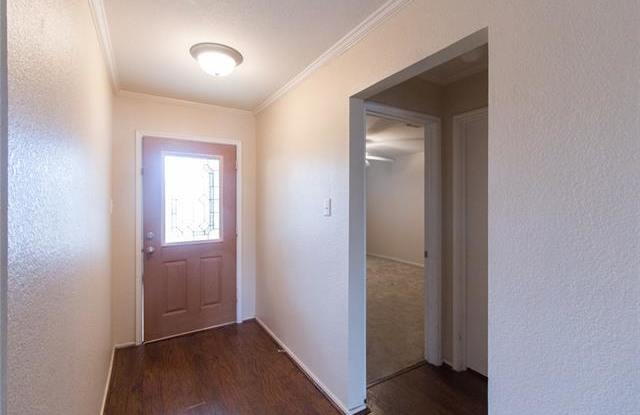 2906 Lake Vista Drive Gallery 4