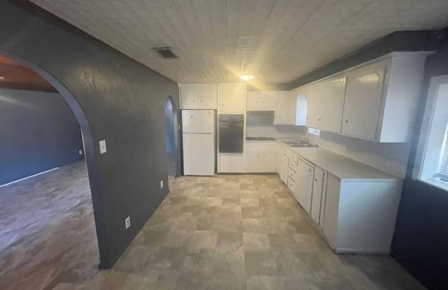 3 bedroom, 1 bath photos photos