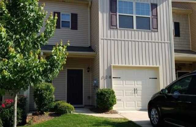 628 Oakside Place Gallery 2