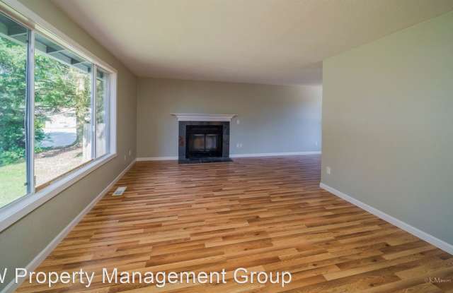 18 77th Street SE Gallery 4