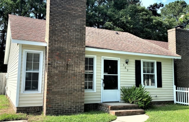 363 W Frances Street - 363 West Frances Street, Jacksonville, NC 28546