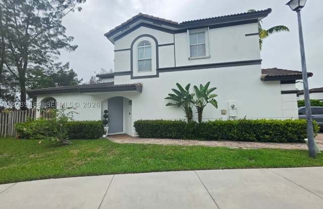 7800 NW 116th Pl Gallery 1