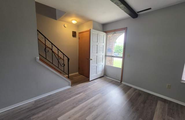 542 Maple Tree Lane Gallery 3