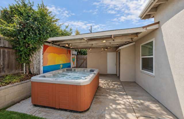 Hot tub! Gallery 4