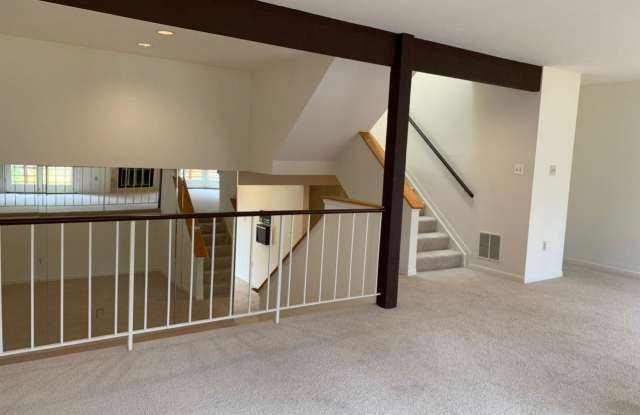 5534 SUFFIELD COURT Gallery 2