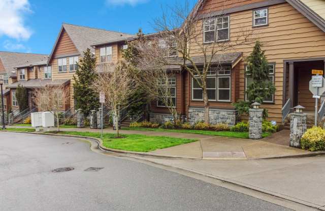 Modernly Elegant Townhome w/ 2 Primary Suites +2.5 bathrooms in Beautiful Peterkort! - 10063 Southwest Morrison Street, West Haven-Sylvan, OR 97225