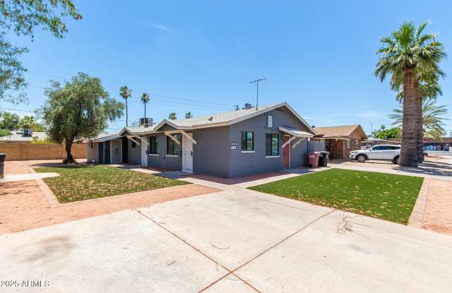 6813 E AVALON Drive Gallery 1