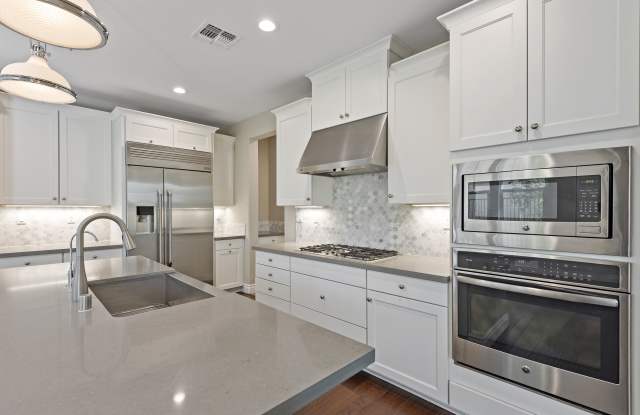 387 School Ct Gallery 4