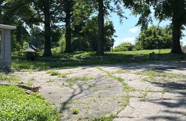 12326 Larimore Road Gallery 3