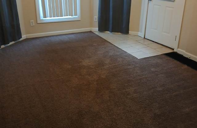 705-1 S. Poplar St photos photos