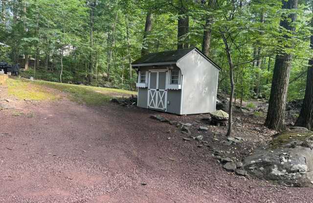 2742 HILL Road photos photos