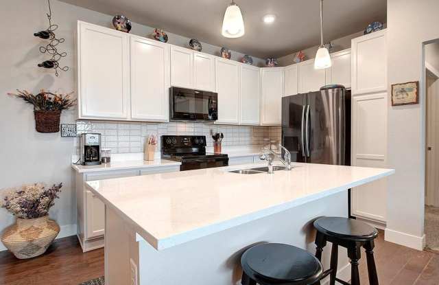 3 Bedroom Condo in Arvada Gallery 4