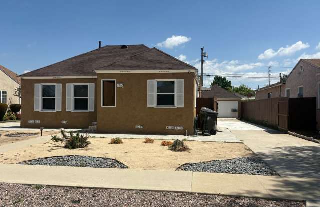 Charming 3 Bed / 2 Bath Home in Bixby Knolls, Long Beach – Move-In Ready! photos photos