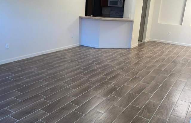 3025 GREYSTONE Loop Gallery 4